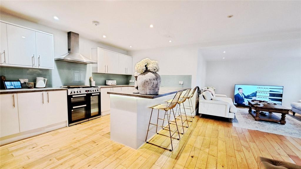 Living Room/Kitchen