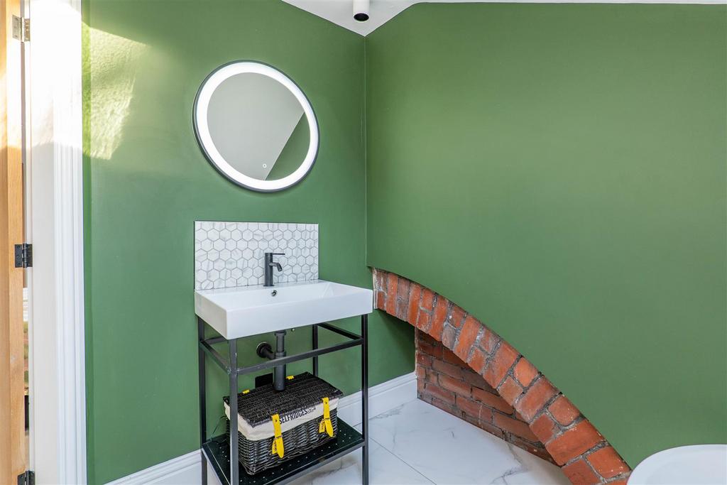 Master Bedroom Ensuite