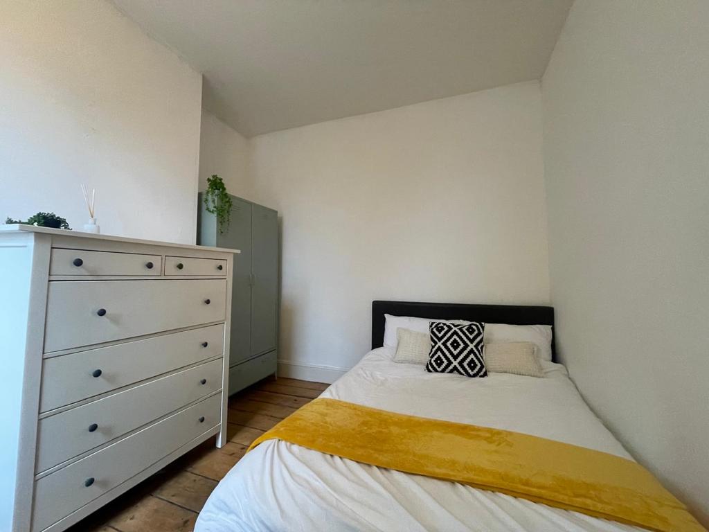 Bed.2