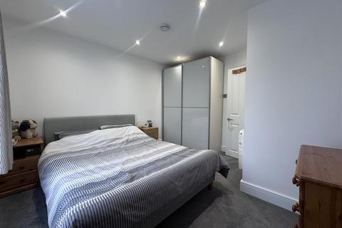 2 bedroom house to rent, St Peter - REN082
