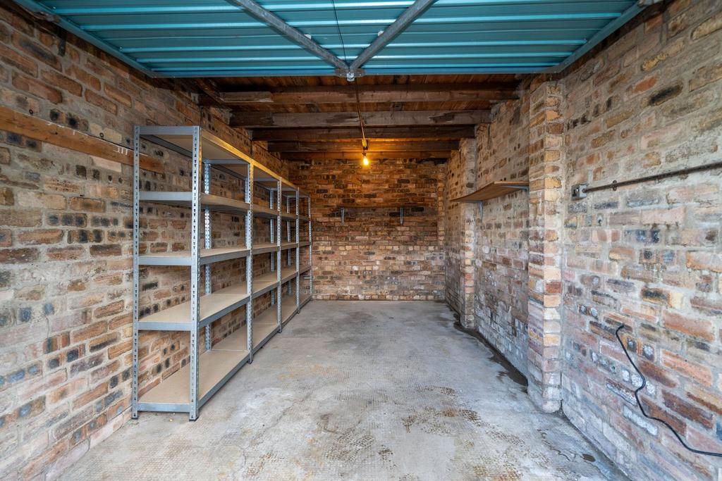Garage - Internal