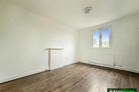 undefined, Sussex Ring, London N12