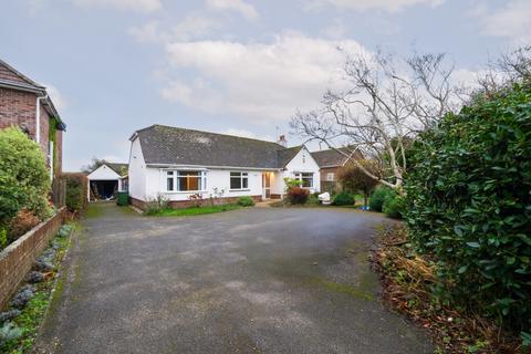 3 bedroom bungalow to rent, Mays Lane, Fareham, Hampshire, PO14