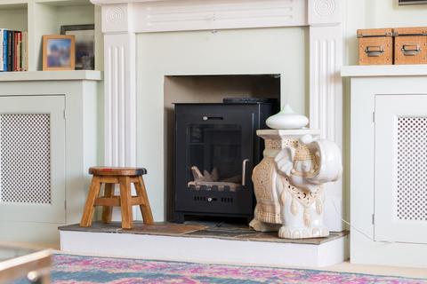 undefined, Furze Lane, Surrey GU7