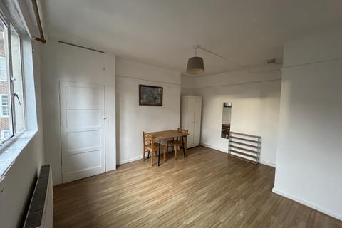 3 bedroom flat for sale, Avondale House, Avondale Square, London, SE1