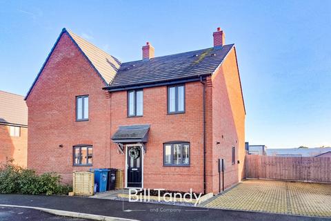 3 bedroom semi-detached house for sale, Enots Close, Lichfield, WS13