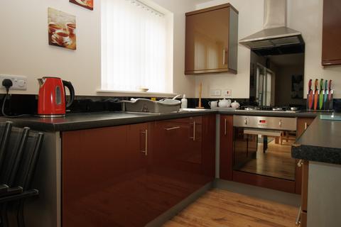 2 bedroom end of terrace house for sale, Seaford Avenue, The Bay, Filey YO14