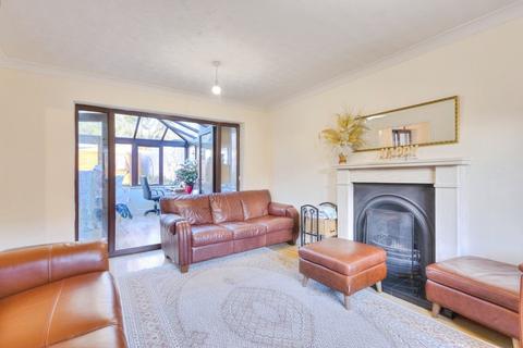 undefined, Aviemore Gardens, Northampton NN4