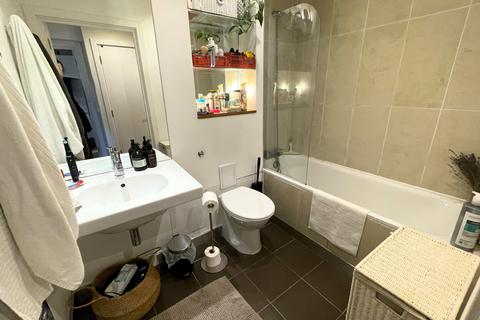 1 bedroom flat to rent, Kay Street, London E2
