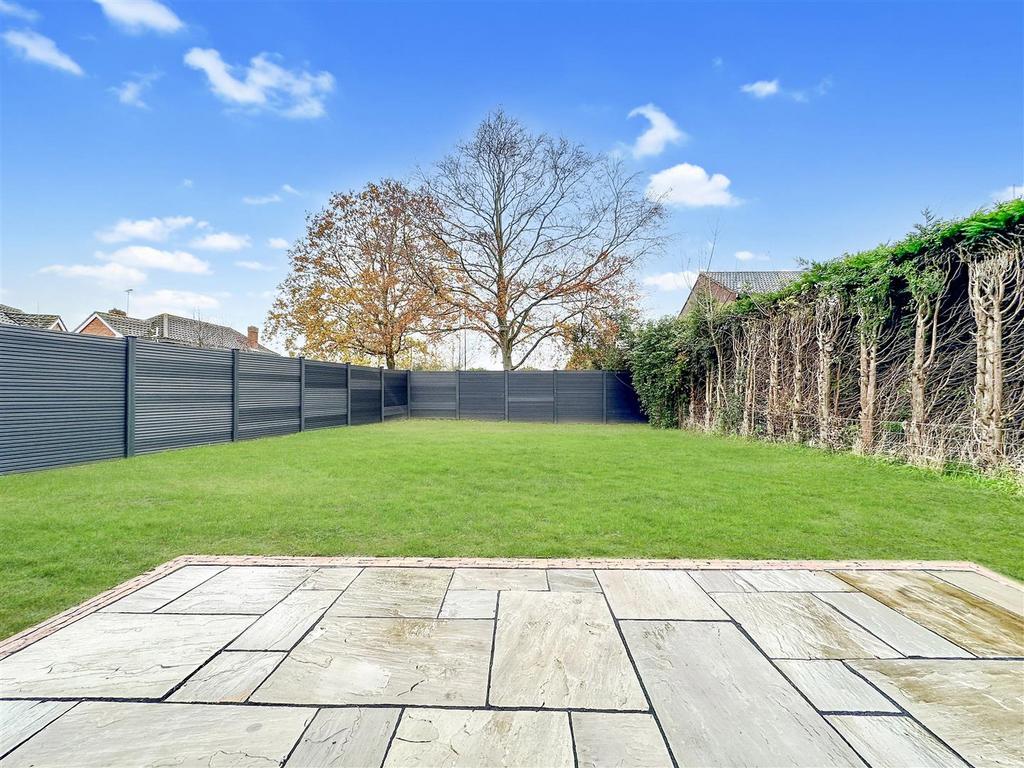 Lovely Enclosed Garden 613