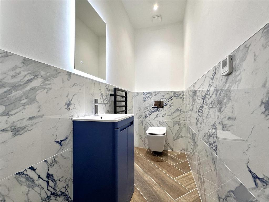 Ground Floor W.C 629