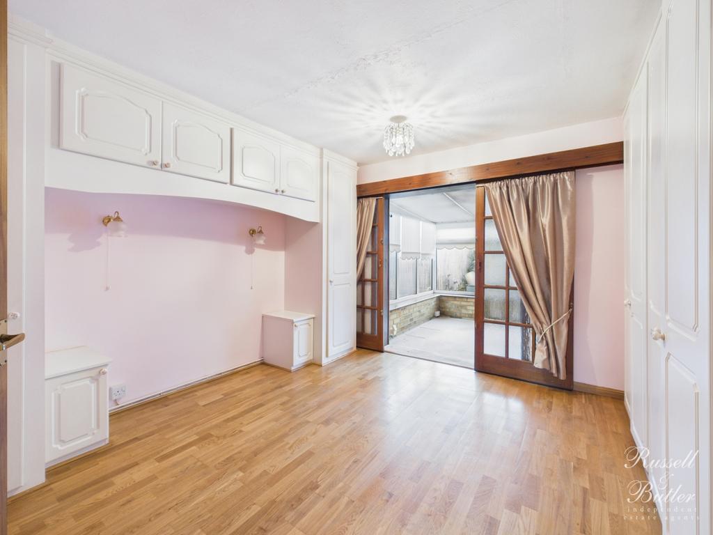 Cam02127 g0 pr0367 still005