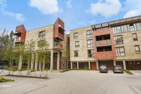Blondin Way, Surrey Quays, London, SE16