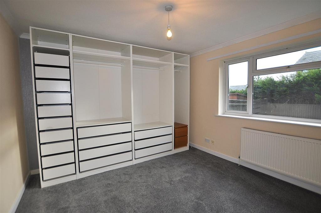Bedroom 1.JPG