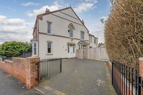 Collis Street, Amblecote, Stourbridge, DY8 4EW