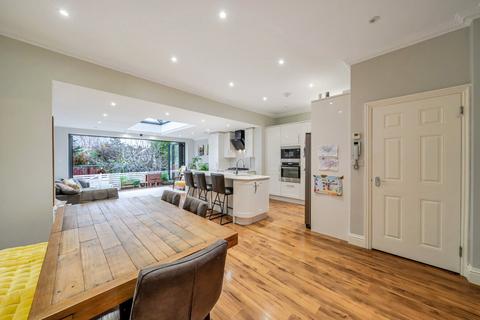 undefined, Blake Road, London, N11