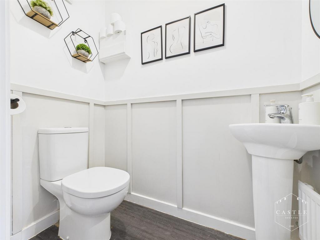Guest cloakroom