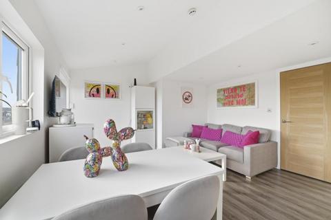 1 bedroom flat for sale, The Vale, W3