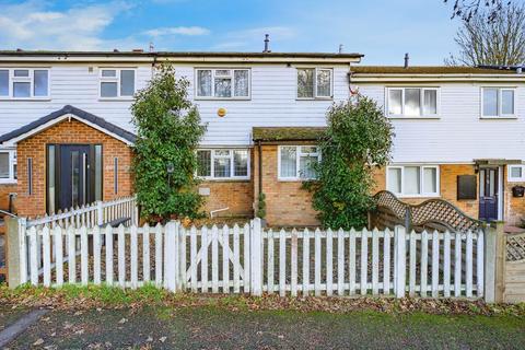 Holyrood Crescent, St Albans AL1