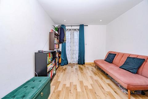 undefined, Holyrood Crescent, St Albans AL1