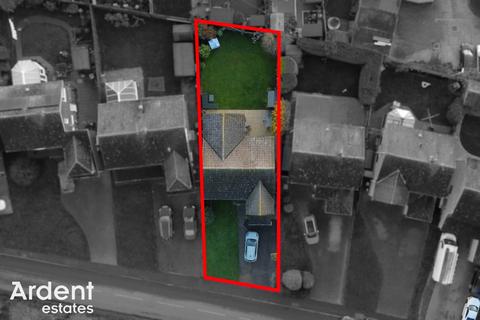 4 bedroom detached house for sale, Scraley Road, Heybridge