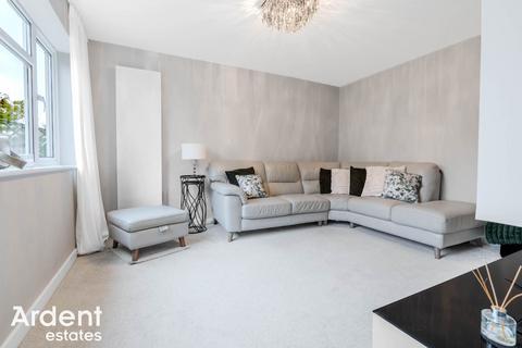4 bedroom detached house for sale, Scraley Road, Heybridge
