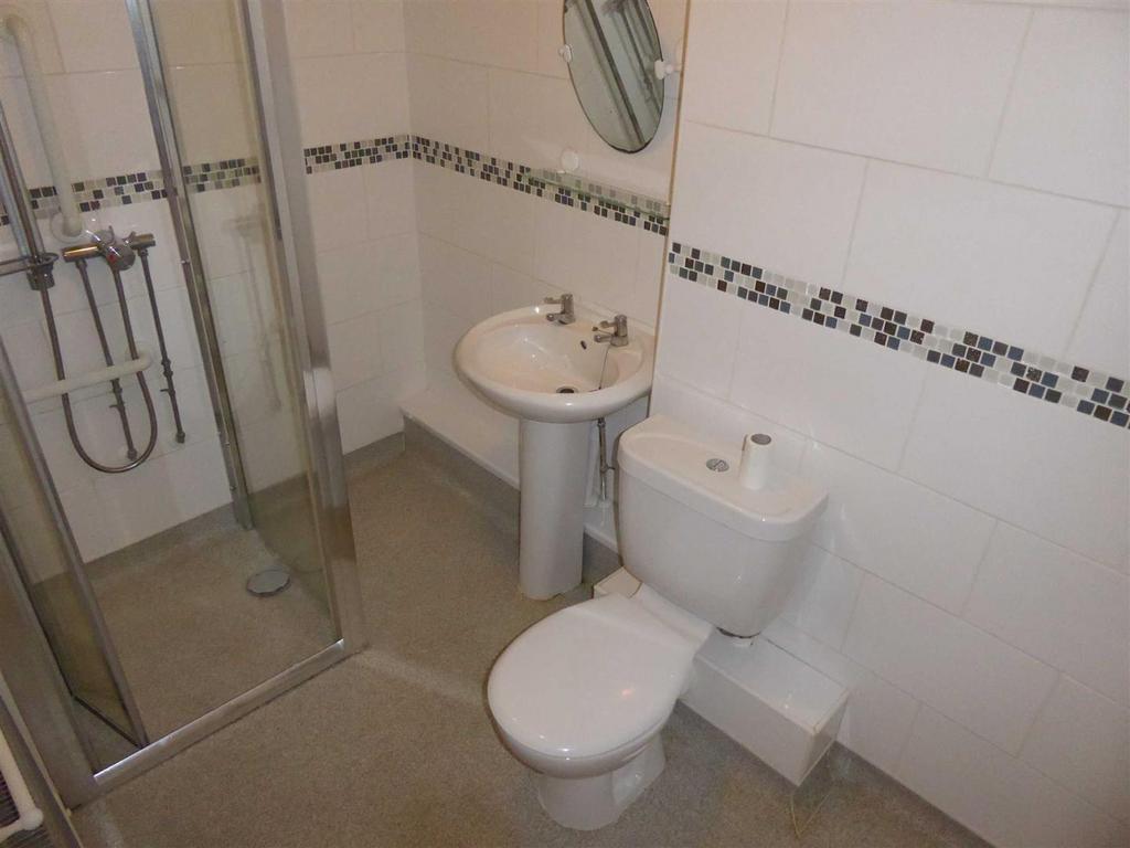 Shower Room / WC: