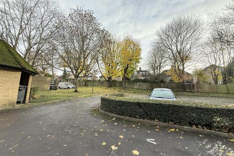 undefined, Devonshire Avenue, Sutton