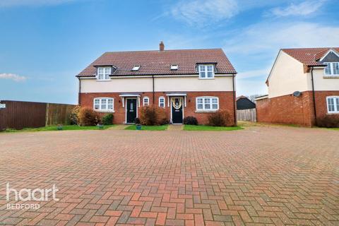 undefined, brooks farm Cottage, Bedford