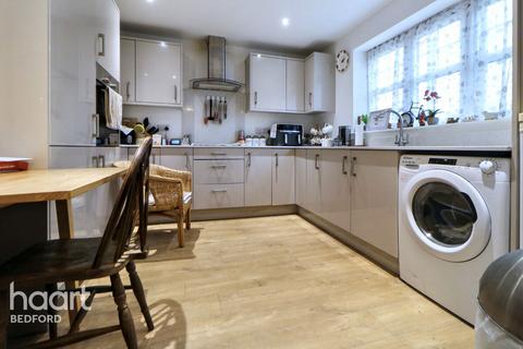 undefined, brooks farm Cottage, Bedford