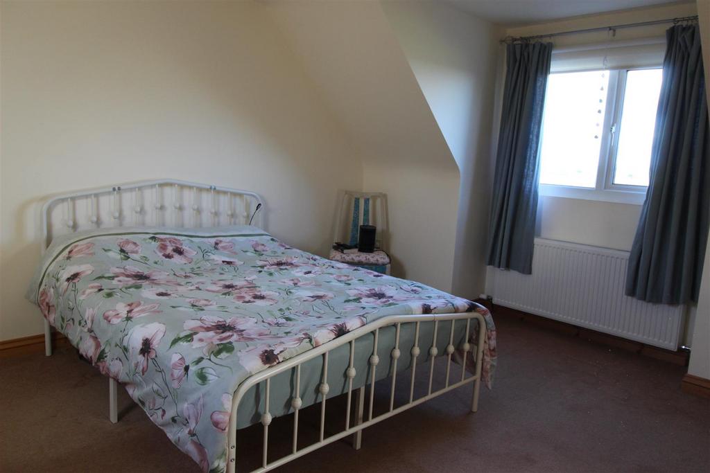 Bedroom 2.JPG