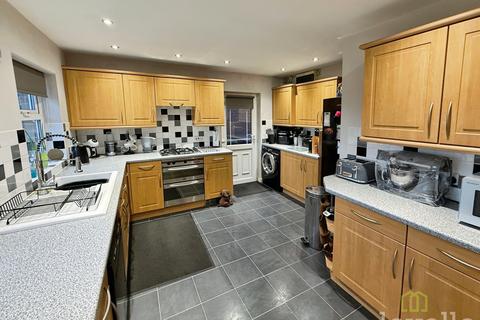 4 bedroom detached house for sale, Lotus Court, North Hykeham LN6