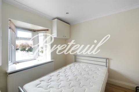 undefined, Shepherds Bush Road, London, W6