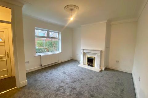 3 bedroom semi-detached house to rent, Fir Trees Avenue, Preston PR2