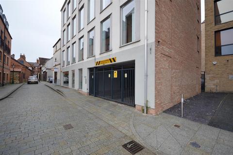 undefined, Museum Court, Lincoln