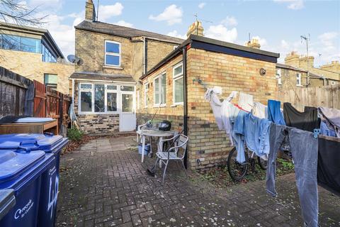 undefined, Young Street, Cambridge CB1