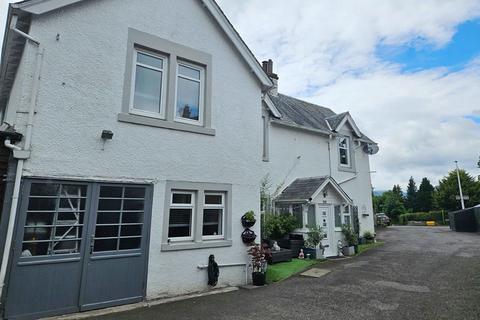 undefined, Crieff PH7