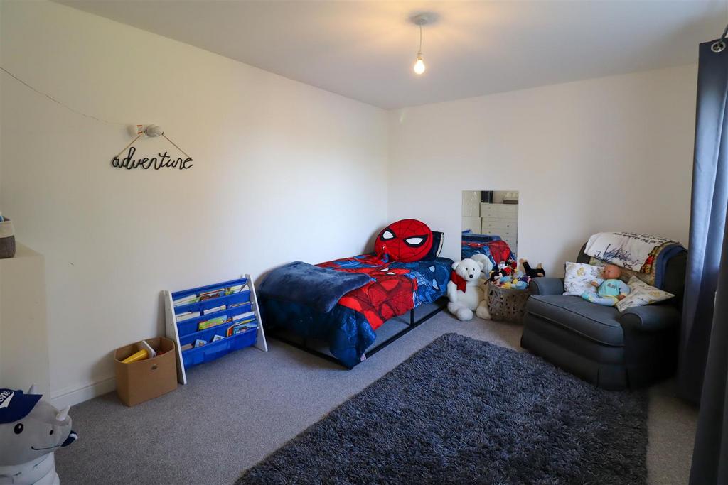 Bedroom 4.jpg