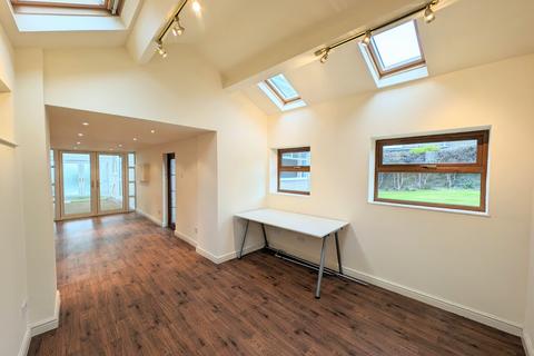 undefined, Fall Lane, Liversedge WF15