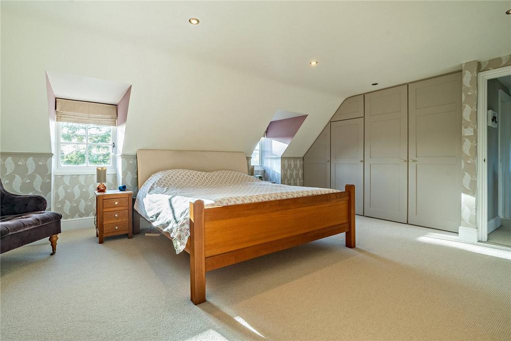 Pincipal Bedroom