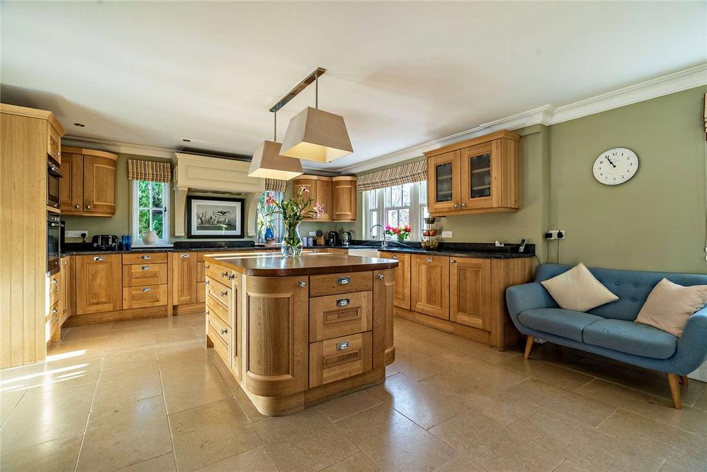 Kitchen/Breakfast
