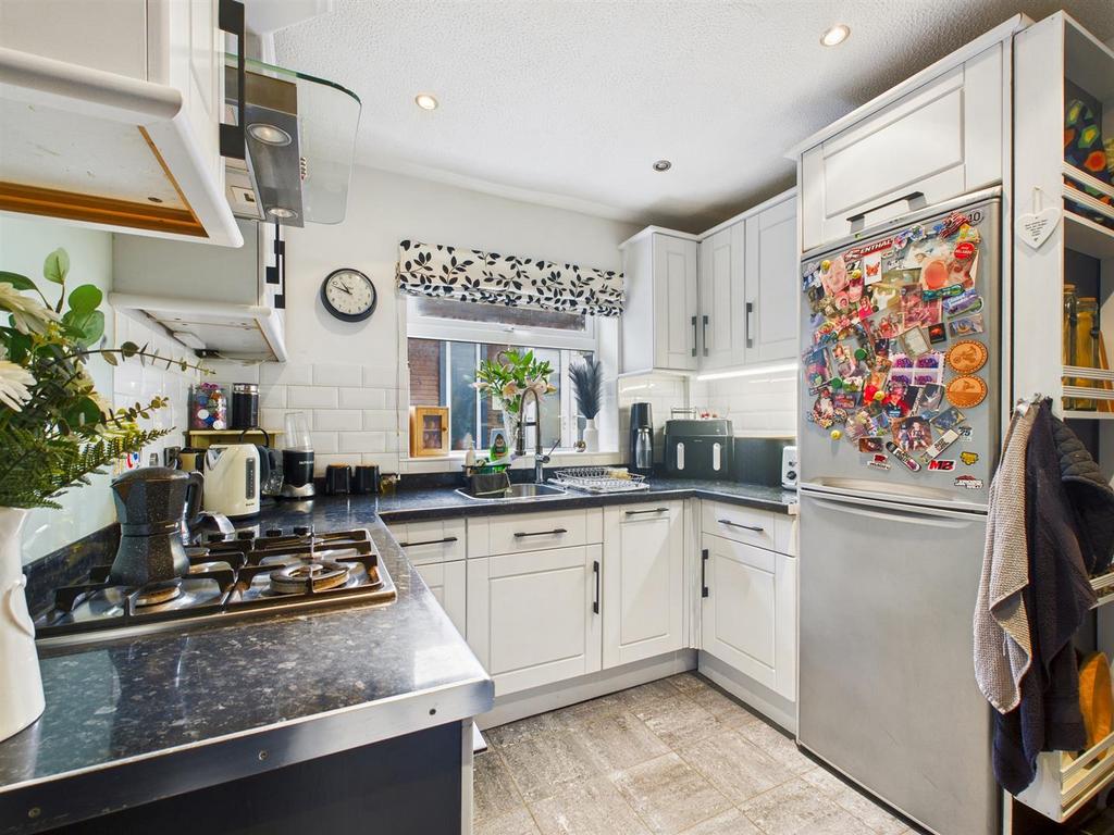 CAM03145 G0-PR0443-STILL004.jpg