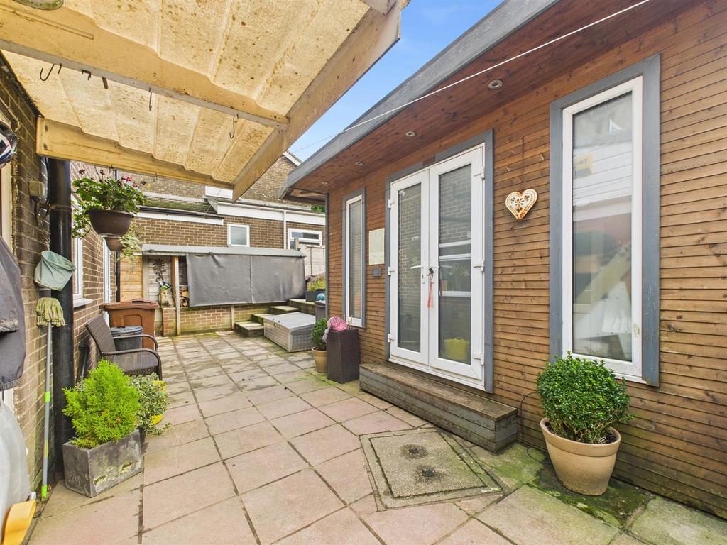 CAM03145 G0-PR0443-STILL019.jpg