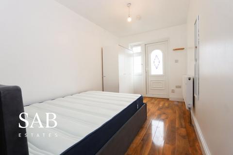 undefined, Lady Margaret Road, Southall, UB1