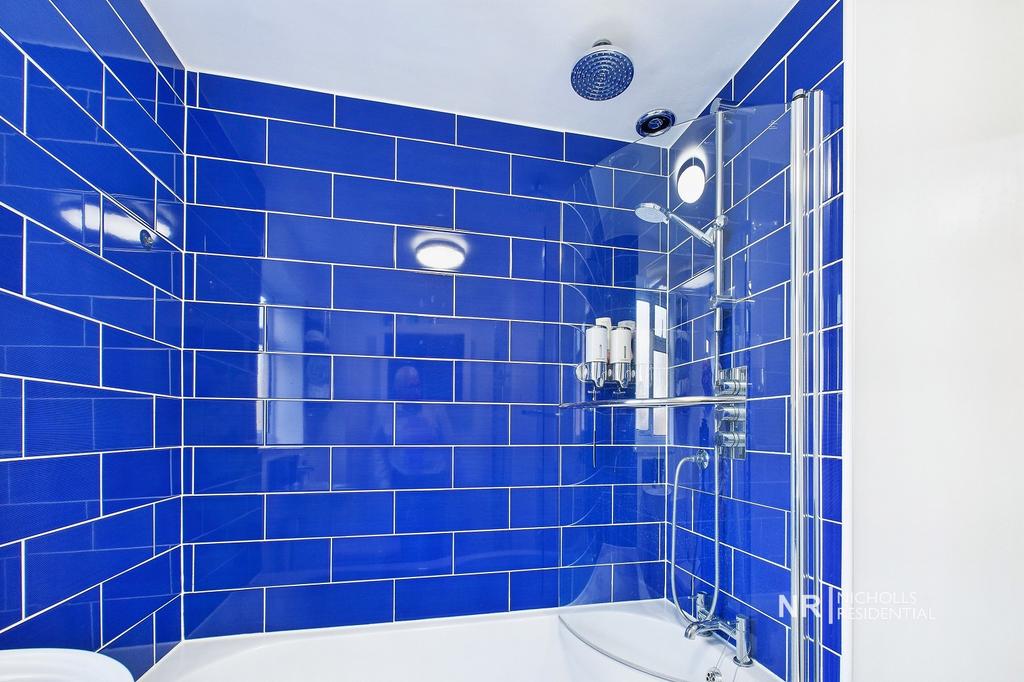 Bathroom 1 Extra Photo