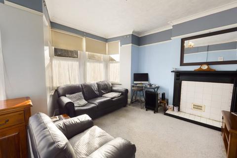 undefined, Flat 2, 119 Abington Avenue, Northampton, Northamptonshire, NN1 4QB