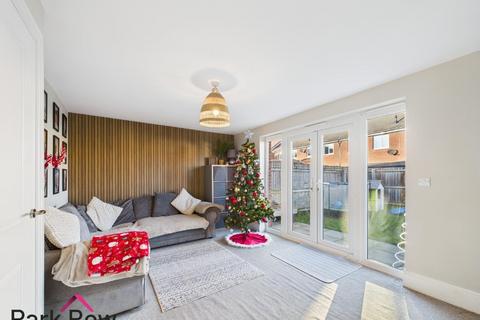 3 bedroom semi-detached house for sale, Orchard Close, Sherburn In Elmet, Leeds
