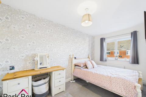 3 bedroom semi-detached house for sale, Orchard Close, Sherburn In Elmet, Leeds