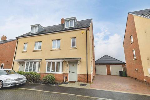 4 bedroom semi-detached house for sale, Boundary Drive, Wexham SL2