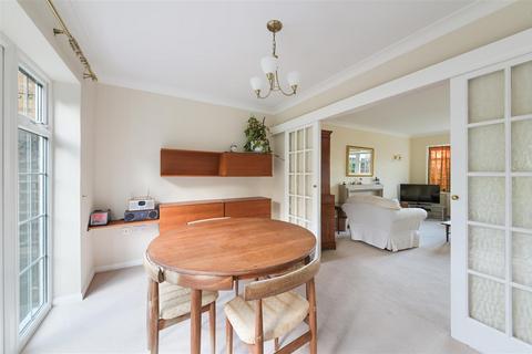 4 bedroom detached house for sale, The Hayes, Epsom